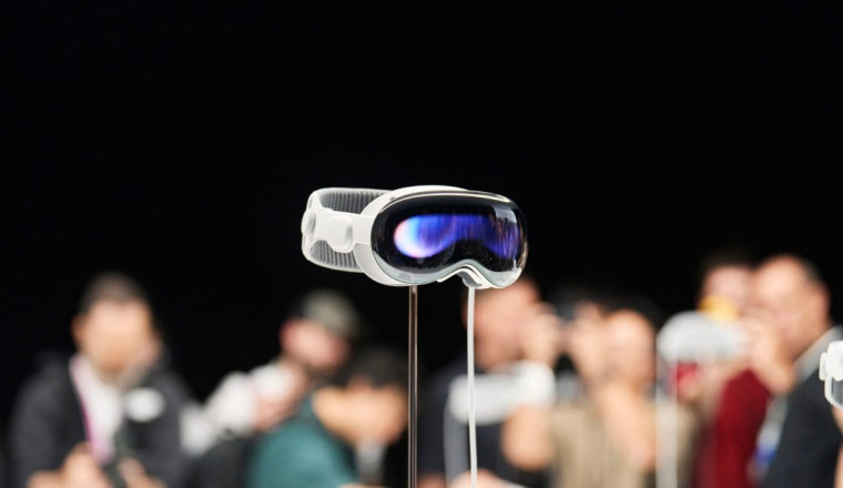 Apple Vision ‘Air’ will use titanium to cut weight and come in black, per leak [U]